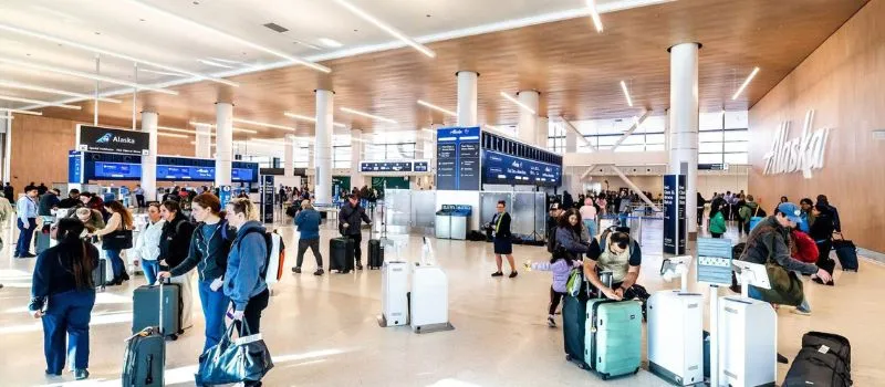 Passenger Facilities at Alaska Airlines MIA Terminal